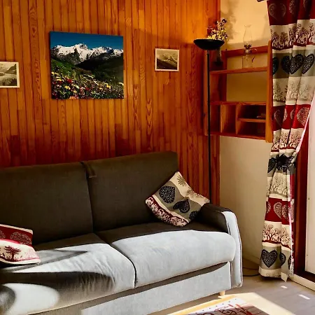 2 Pieces Pour 4 Personnes Avec Balcon, Centre De Valloire, Proche Des Pistes Et Commerces - Fr-1-263-46 Apartment
